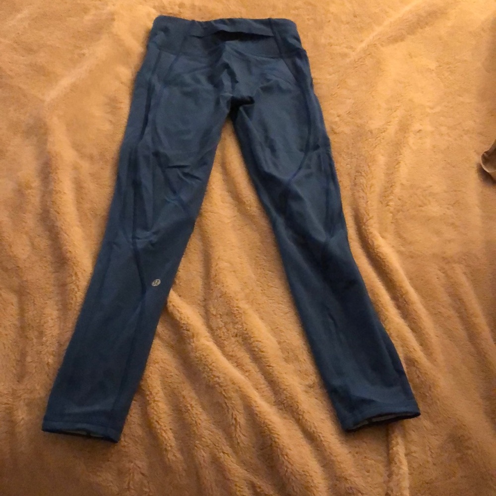 Lululemon leggings size 4
